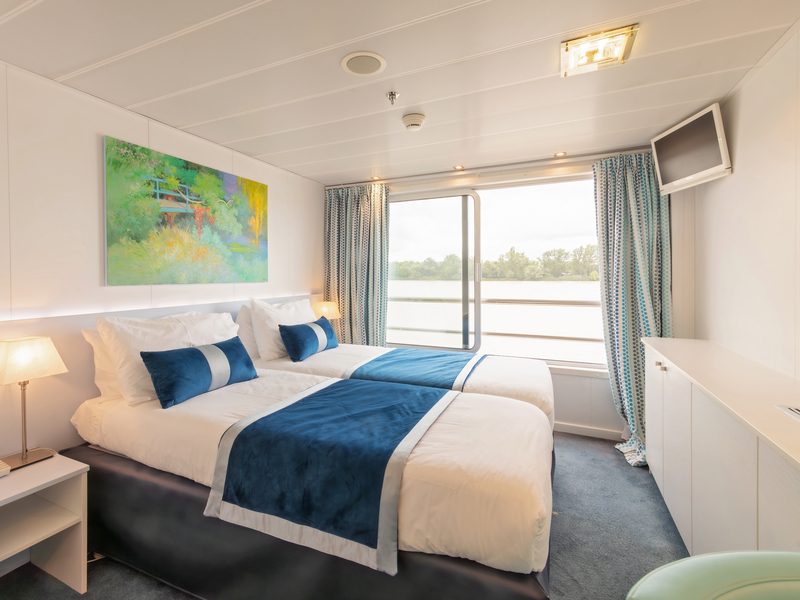 Upper Deck 2 Adjustable Twin Beds Cat A